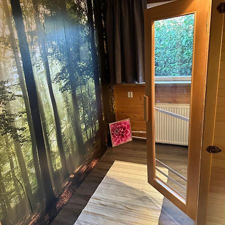 Cosy And Romantic Forest House Met Sauna Op De Veluwe Putten Eksteriør bilde