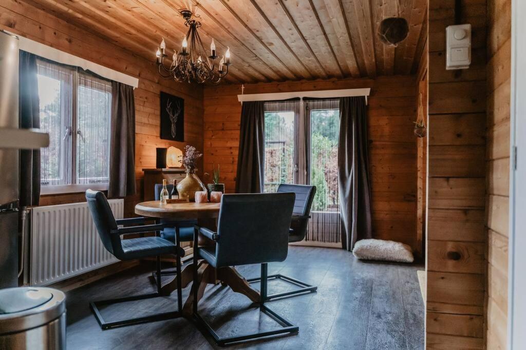 Cosy And Romantic Forest House Met Sauna Op De Veluwe Putten Eksteriør bilde