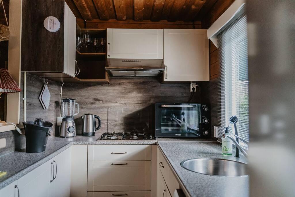 Cosy And Romantic Forest House Met Sauna Op De Veluwe Putten Eksteriør bilde